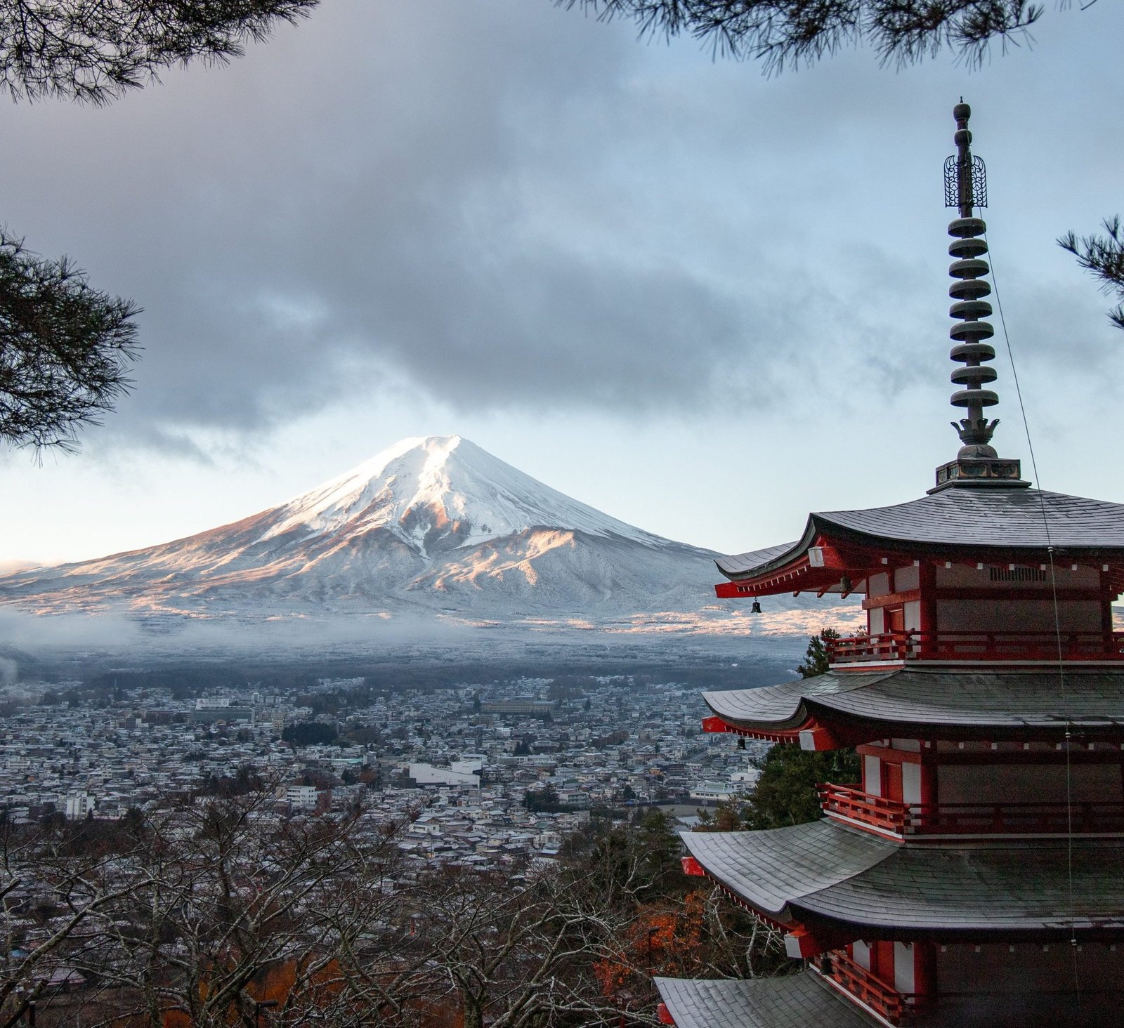 pexels tomas malik 3408354 scaled e1667649469718