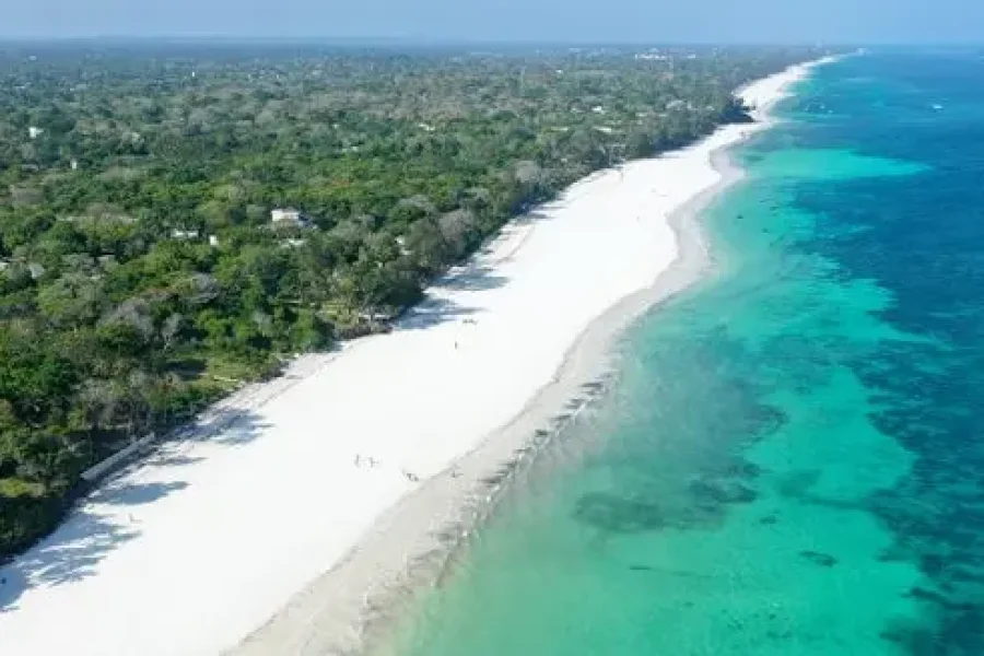 Wonderful Wildlife And White-Sand Beaches | Kenya