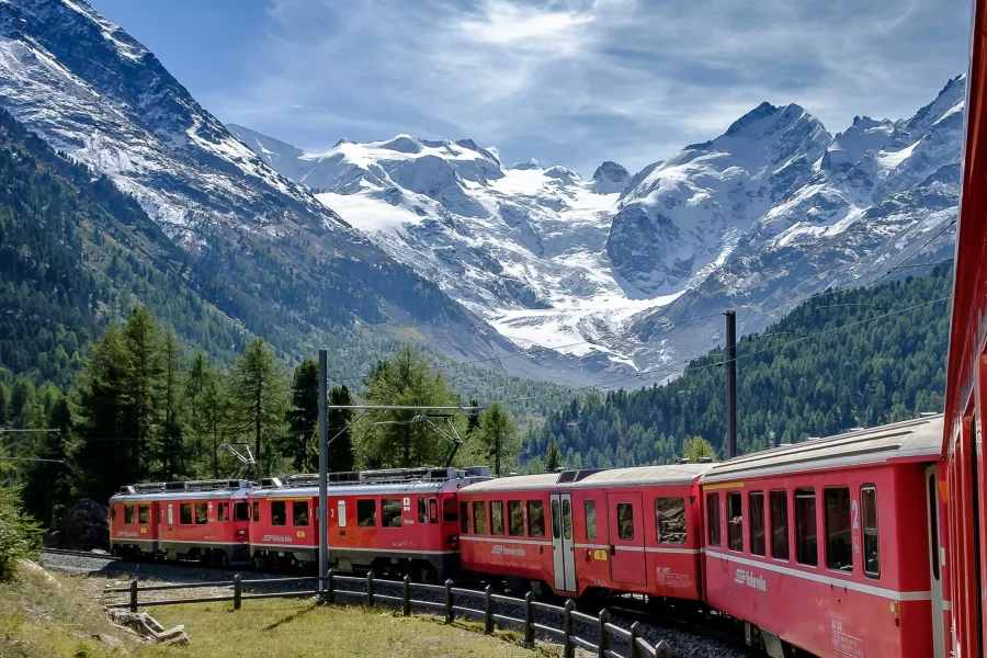 Exploring the Landscapes of Switzerland from Zurich – Switzerland