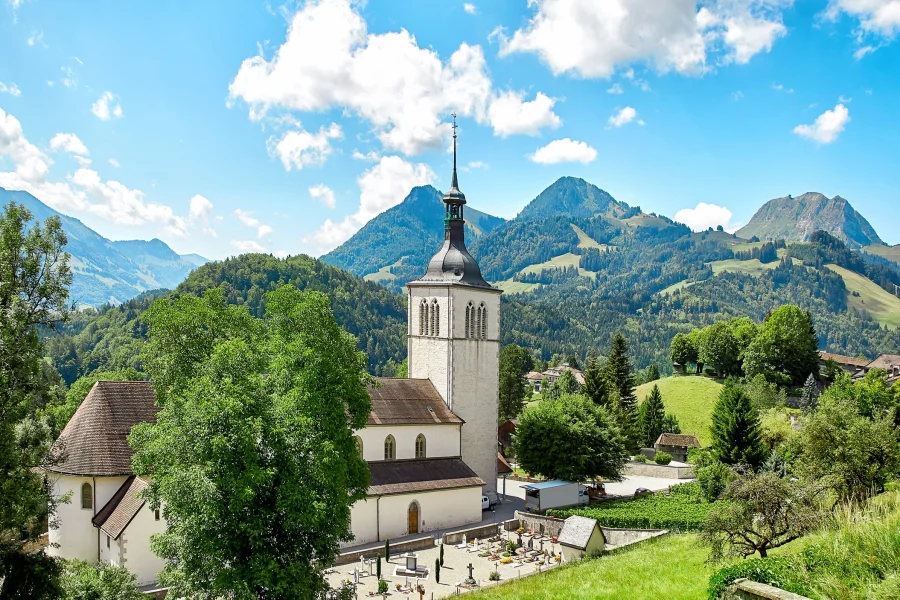 Italian Lakes and Swiss Alps Explorer from Milan – Italy